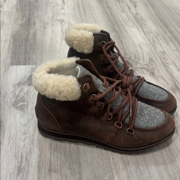 Sorel Harlow lace up boots Brown and Gray Winter Boots sheepskin trim size 9 - Picture 5 of 8